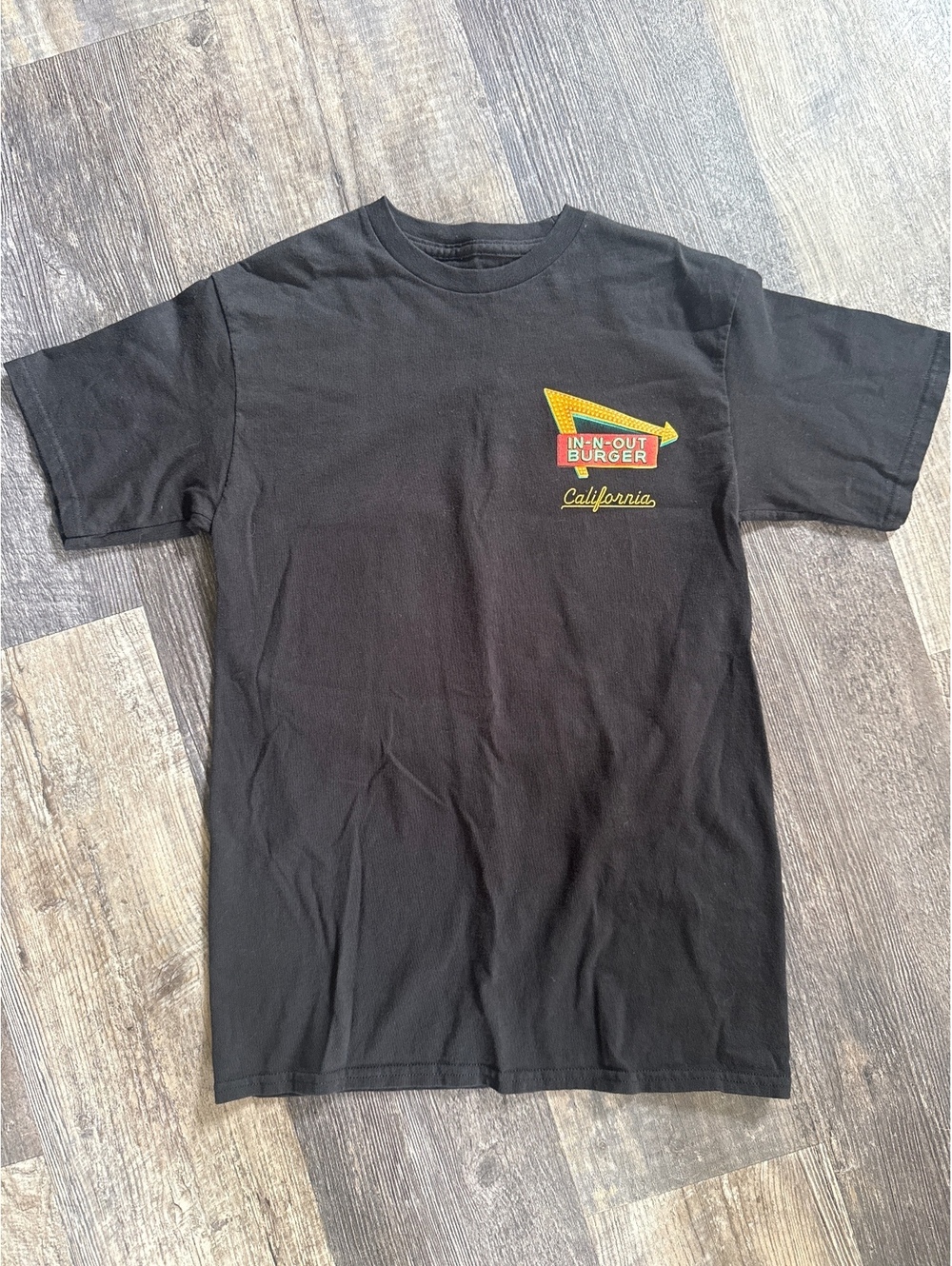 In-N-Out Burger Black S T-Shirt with Vintage Car and Sunset Design, Size Small